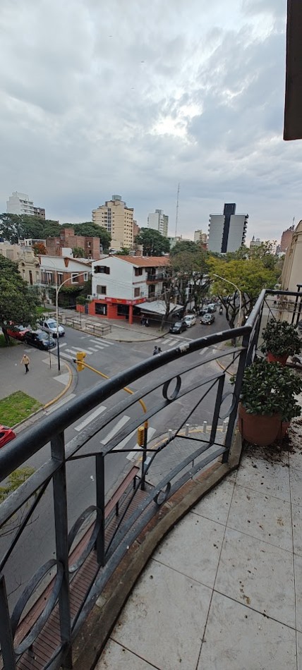 VENDO DEPARTAMENTO CALLE URQUIZA No 494, ESQUINA FERRE. C/ COCHERA