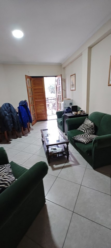 VENDO DEPARTAMENTO CALLE URQUIZA No 494, ESQUINA FERRE. C/ COCHERA