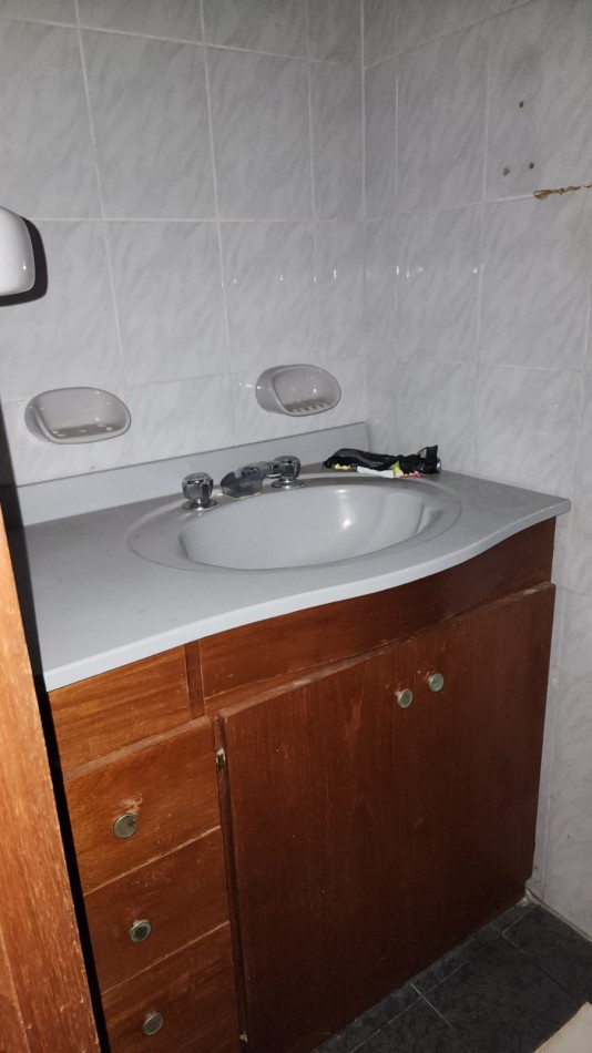 CASA A LA VENTA A RECICLAR EN CALLE 25 DE MAYO