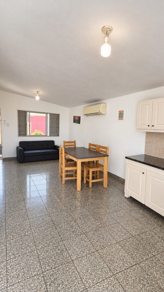 CASA EN VENTA EN CALLE LOPEZ Y PLANES 