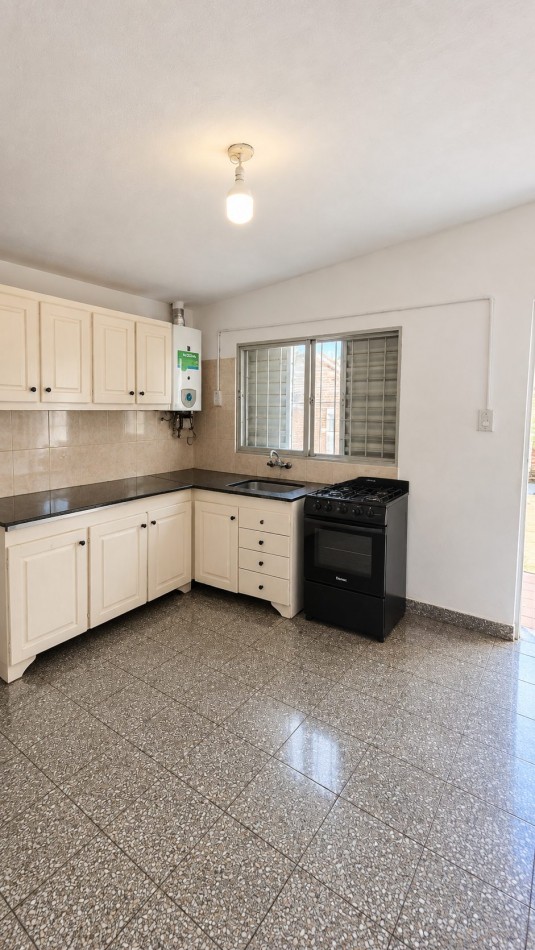 CASA EN VENTA EN CALLE LOPEZ Y PLANES 
