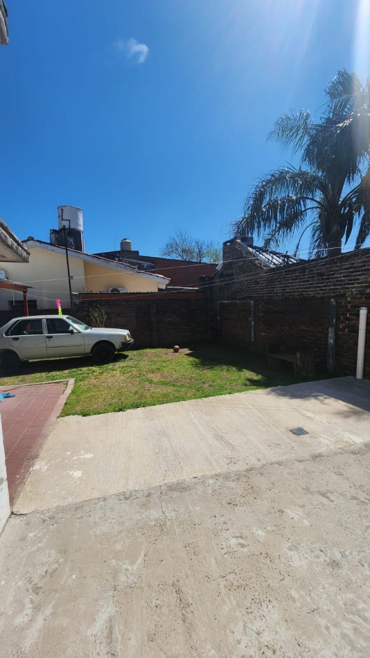 CASA EN VENTA EN CALLE LOPEZ Y PLANES 