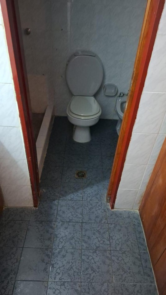CASA A LA VENTA A RECICLAR EN CALLE 25 DE MAYO