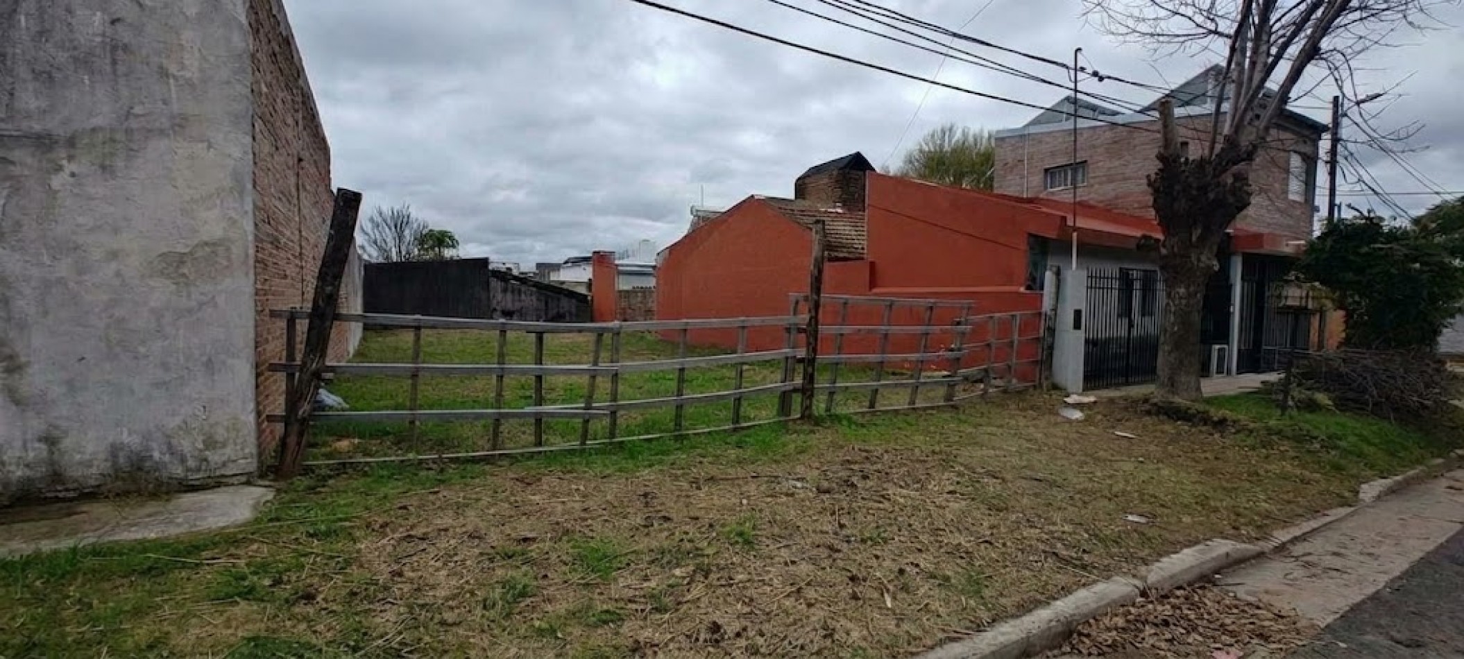 LOTE EN VENTA CALLE DEL BARCO CENTENERA 68, muy cerca de AV. RAMIREZ