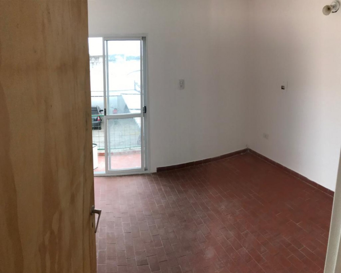 DUPLEX EN ALQUILER EN CALLE ILLIA 6621