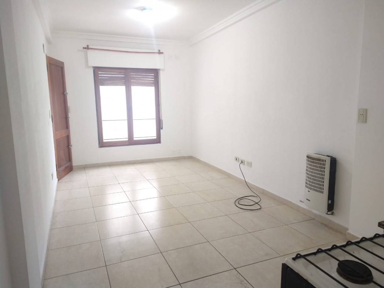 ALQUILO DEPARTAMENTO DE UN DORMITORIO EN CALLE CORRIENTES 372