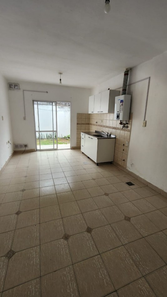 DUPLEX EN ALQUILER EN AVENIDA RAMIREZ