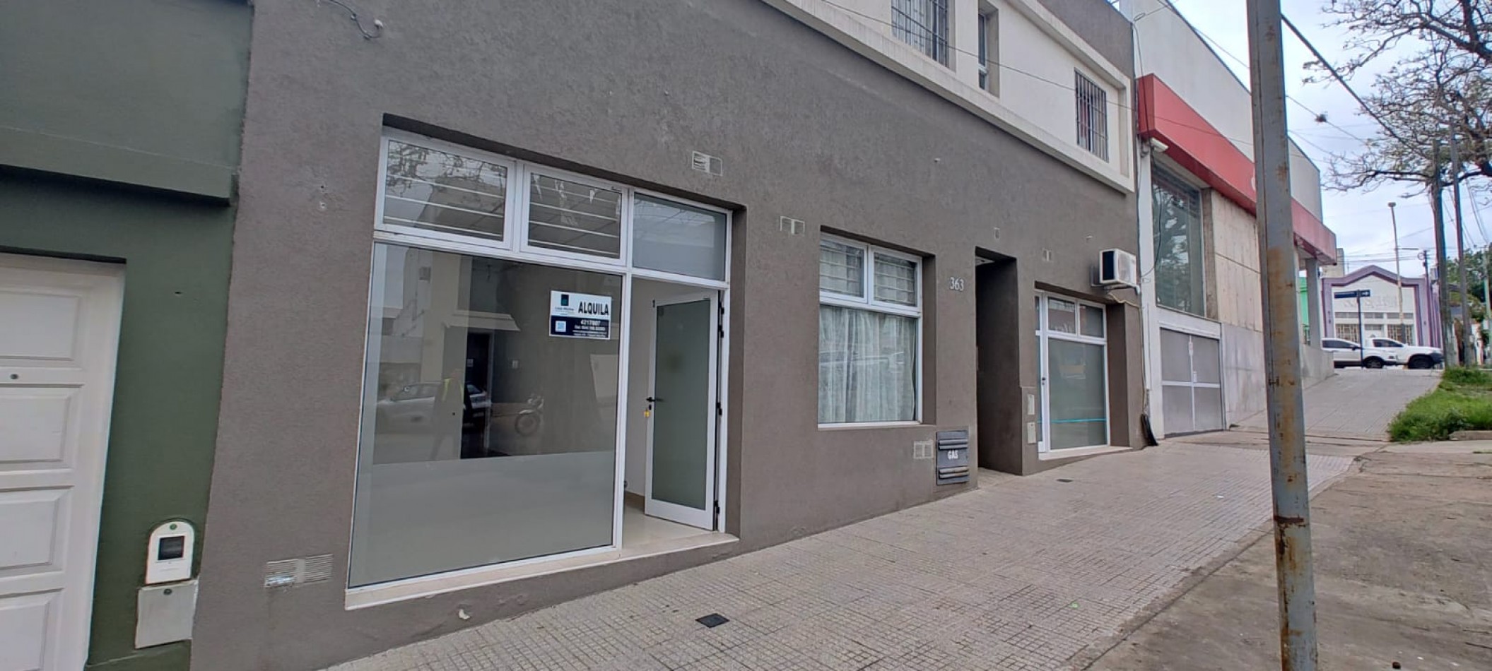 LOCAL COMERCIAL EN ALQUILER EN CALLE ALSINA 367