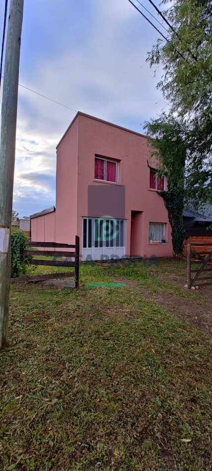 CASA A LA VENTA SAN BENITO CALLE ARTURO ILLIA