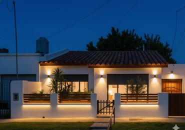 CASA A LA VENTA EN CALLE  GOBERNADOR  QUIROZ 1156
