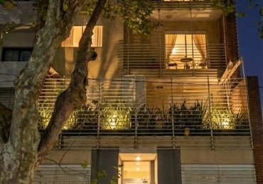 CALLE MISIONES N°163,  4° PISO "C" CONTRAFRENTE 