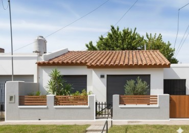 CASA A LA VENTA EN CALLE  GOBERNADOR  QUIROZ 1156