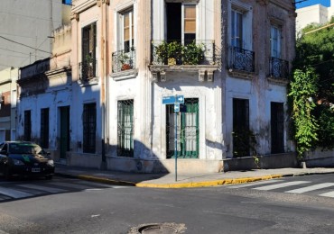 Casona de Estilo en venta en calle San Juan con Potencial Estrategico para Desarrollo Comercial o Hostel