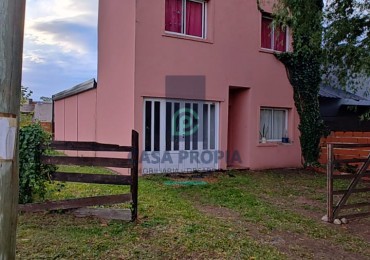 CASA A LA VENTA SAN BENITO CALLE ARTURO ILLIA